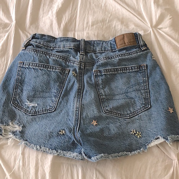 American Eagle Floral Jean Shorts - Picture 2 of 4